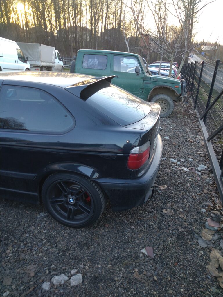 BMW E36 Compact Roof Spoiler Mway