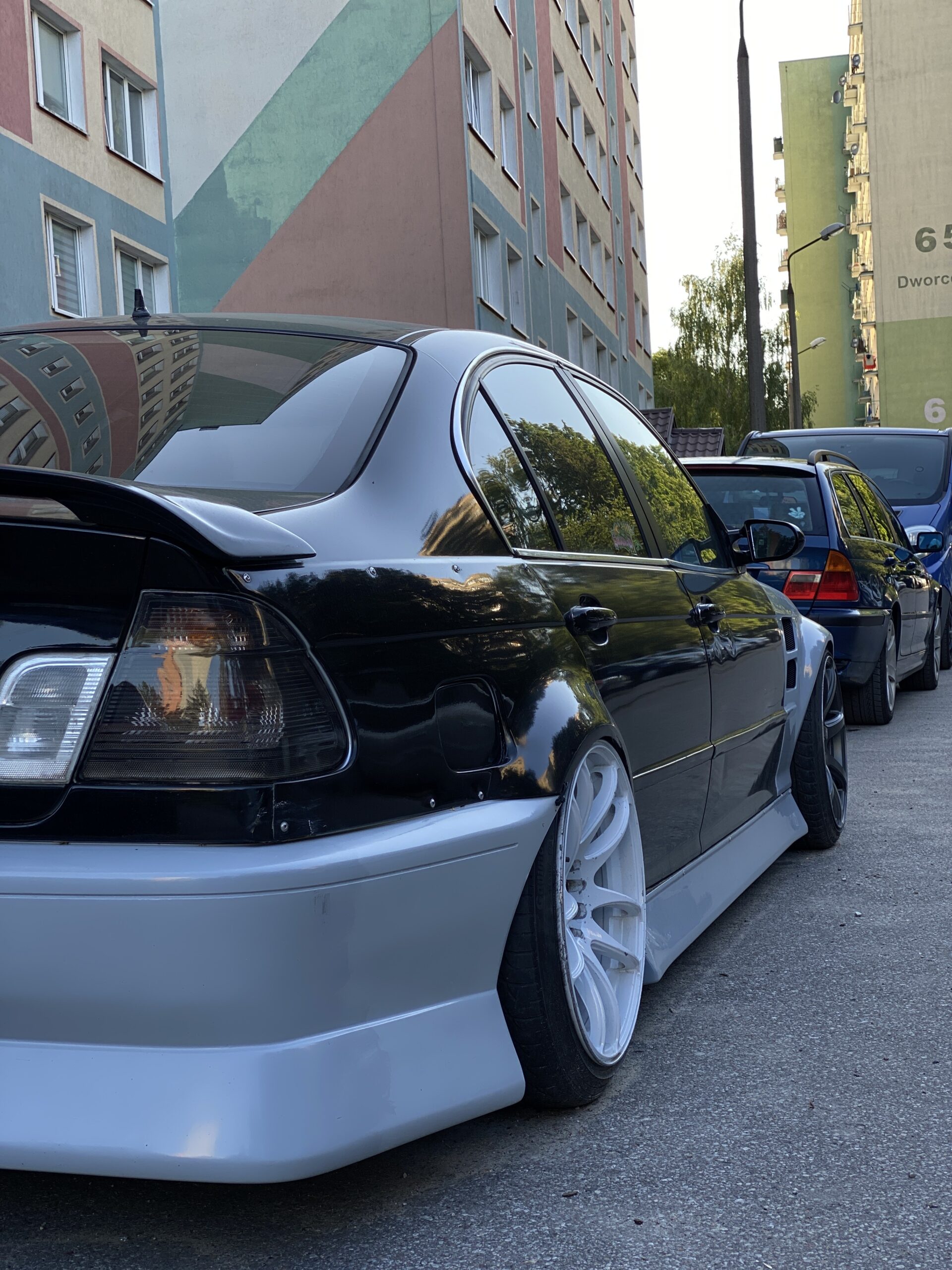 BMW E46 CUTESports V1 Sideskirts - Image 2
